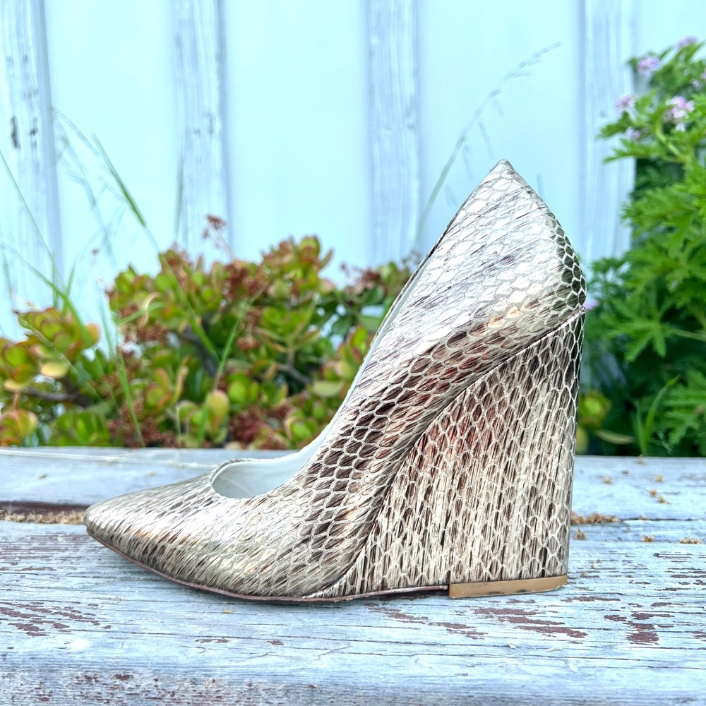 Alice + Olivia Gold Python Embossed Wedge Heels S… - image 1